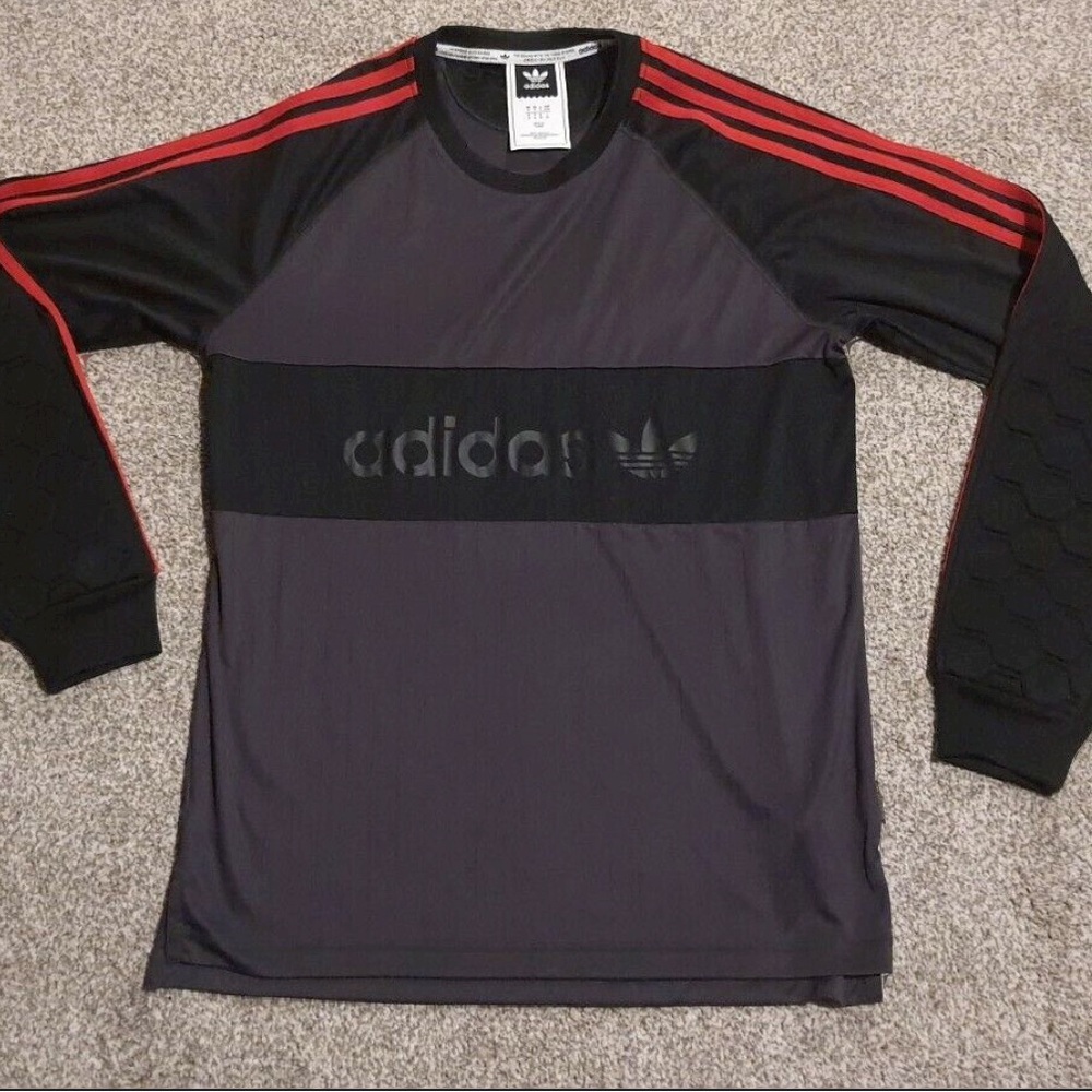 Adidas skateboard jersey 🔥